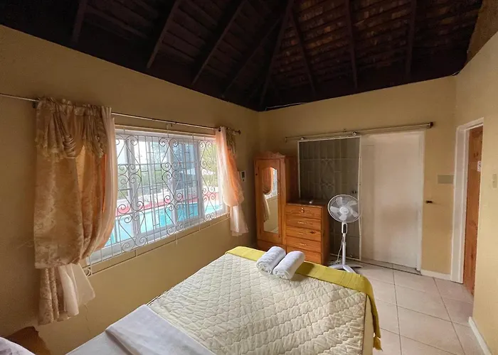 Peaceful Palms Guest house Montego Bay