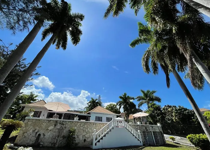 Peaceful Palms * Montego Bay