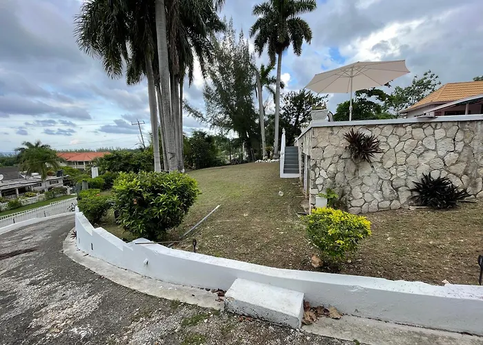 Peaceful Palms Guest house Montego Bay