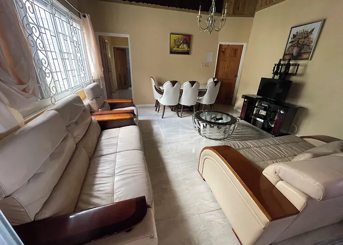 Peaceful Palms Guest house Montego Bay