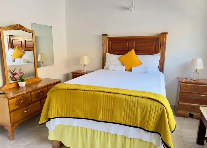 Peaceful Palms Guest house *
